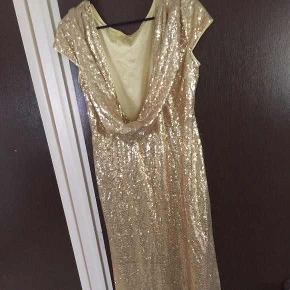 Dress and shoes - Picture 3 of 5